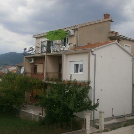 Apartmani Ljubica Kastela Bagian luar foto