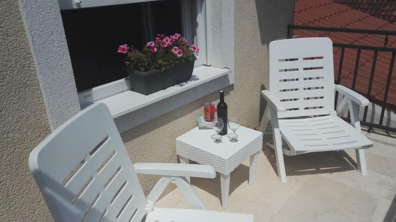 Apartmani Ljubica Kastela Bagian luar foto