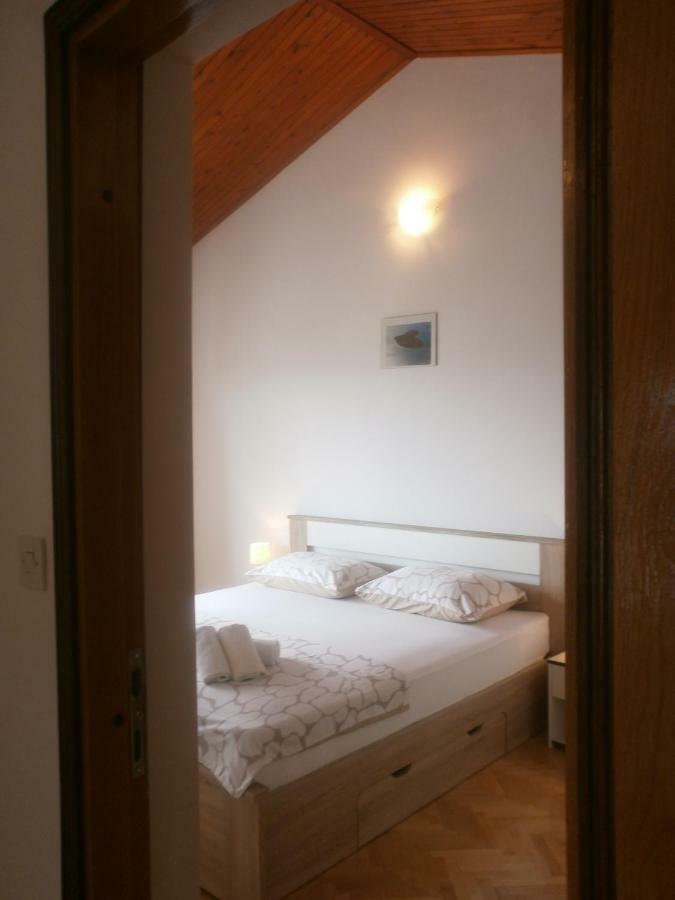 Apartmani Ljubica Kastela Bagian luar foto
