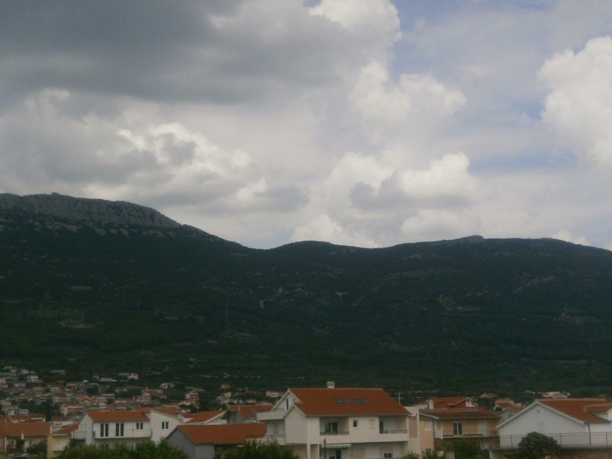 Apartmani Ljubica Kastela Bagian luar foto