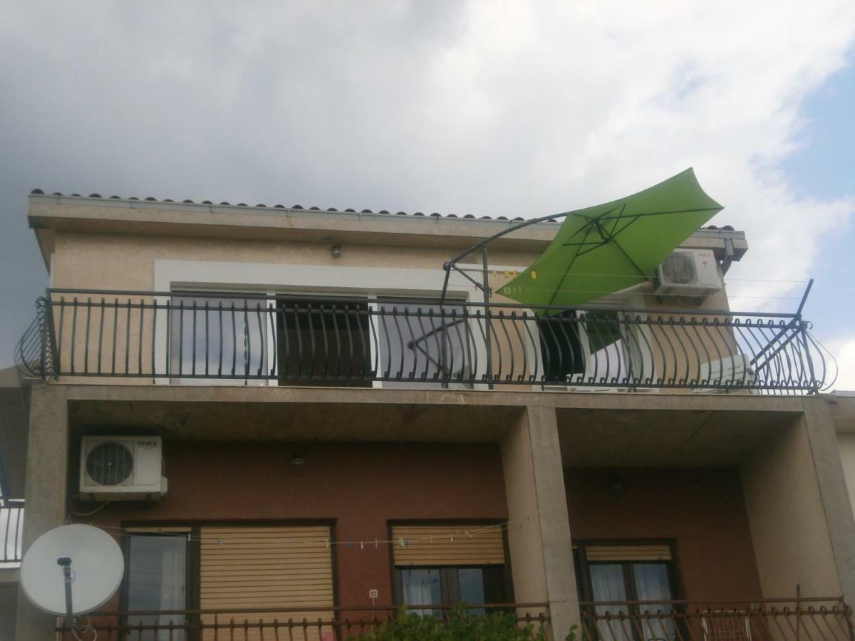 Apartmani Ljubica Kastela Bagian luar foto